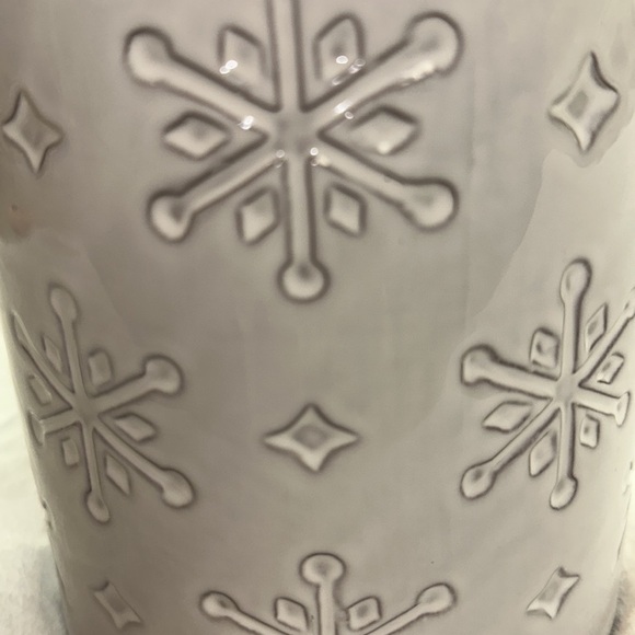 Global Design Connections Impressed Snowflake Ceramic Container Utensils White - Picture 6 of 7